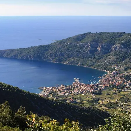 Appartement With Wifi Komiza, Vis - 8926