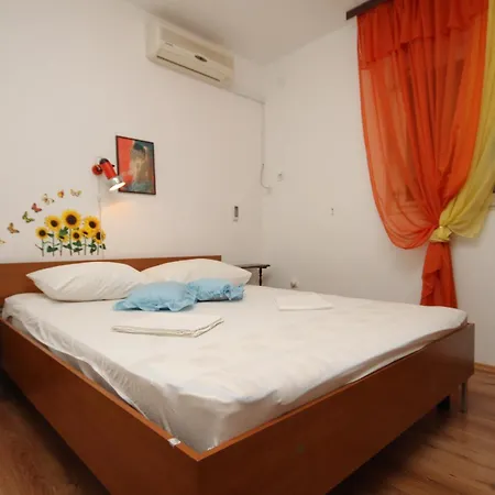 Appartement With Wifi Komiza, Vis - 8926 Komiža