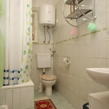 With Wifi Komiza, Vis - 8926 Appartement *